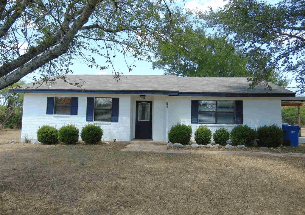 95 Hi View Marble Falls TX 2BR Home On 2 Acres 1595 Month TJM   95 Hi View Front Newest 