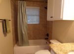 203 Island Lodges guest bath